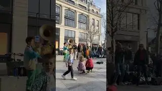 Music in Paris 🎵 Paris&rsquo;te M&uuml;zik #keşfet #aesthetic #travel #fyp #viralvideo