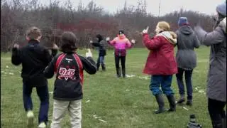 Kids learning outside with the Conservation Council!