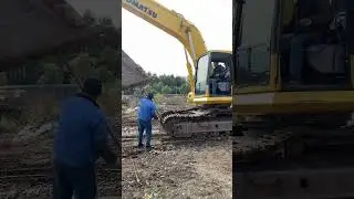Excavator Track Installation Process 🔩