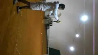 tennis trick. giocoliere del tennis. big serve