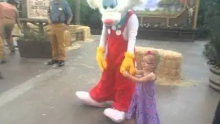 DISNEYLAND - RARE ROGER RABBIT INTERACTION ON EASTER