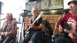 Three Shades of Grey - And it went a bit barmy at Henry's in Hythe!