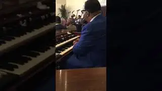 King Edward Showers - On Organ -   🎹🔥🎶🎵 #COGIC