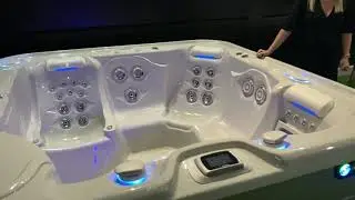 2018-2022 HotSpring Highlife Envoy spa - 5 person hot tub
