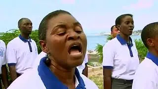 MAWARIDI YA BIKIRA MARIA MPALIZWA MBINGUNI YALIPAMBA JIJI LA TANGA KWA SAUTI TAMU.