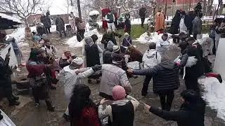 Суроваскарско оро во село Ѕвегор