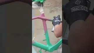 Custom Painting A Carbon Bike Frame!