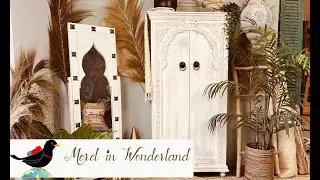Oosterse witte kast met een 1001nacht hanglamp en vele ori&euml;ntaalse accessoires - Merel in Wonderland