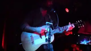 Angus Stone 