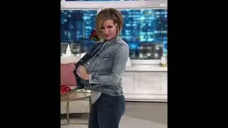 QVC host looking good in jeans 0004