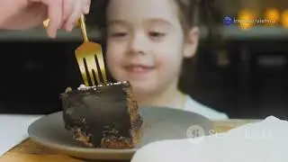 Why You CRAVE Sugar: The Science Behind Your Sweet Tooth (and How to Tame It!)