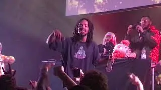 earl sweatshirt listening to shells by shabazz pbg and uzi