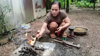 Mechanic Girl - Unique Traditional Knife Forging Technique