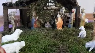 Tam stoji pa hlevček