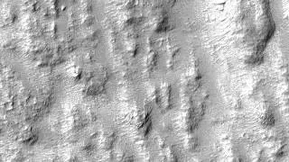 Misteriosi canali sul fondo della Mangala Valles