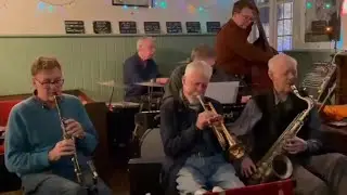 Down By The Old Mill Stream - One More Time Jazz Band