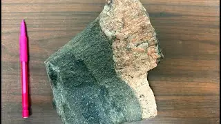 What's this rock?  ID PLZ!