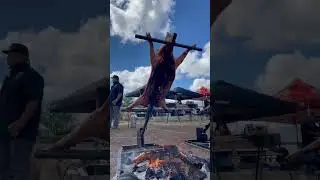 Whole pig over the Open Fire! #nombrechutup