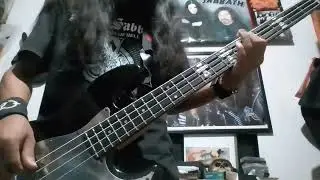 Princess Of The Night - Saxon (Bass Cover Por Tiago Murray)