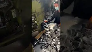 How to make steel toecaps?#safetyshoes #manufacturer #safetyboots #safetyfirst #factory #workshoes