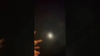 Moon in the sky #shorts #viral #viralvideo  #moon #subscribe #subscribers #timepass #kuwait #new #bc