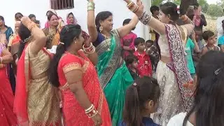 बहे पुरवईया ए ननदो बदनवा टूटे हो मोर { भोजपुरी झुमर गीत } #jhumargeet |  Dehati Duniya Bhojpuri