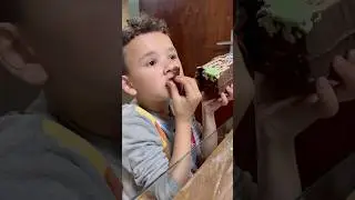 Casinha de chocolate de colorir