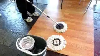 DynaMop PicksUpWater