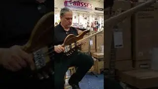 Torzal Bass Guitar