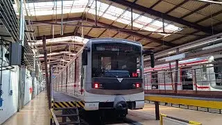 průjezd metra stanicí Florenc mimořádnost zpoždění spojů