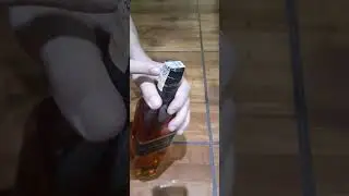 Whisky Johnnie Walker Black Label Como identificar se &eacute; Verdadeiro ou falso