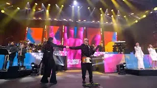 Umberto Tozzi, Laura Pausini - Gli Altri Siamo Noi (L'ultima Notte Rosa - La Grande Festa)