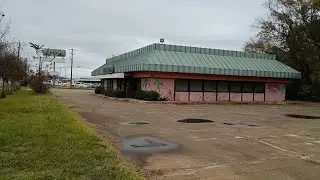 ABANDONED LITTLE MEXICO RESTAURANT - Lufkin, TX 