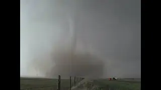 Stunning Happy, Texas Tornadoes - May 5, 2002