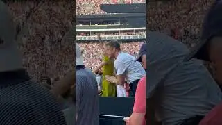 Dan Reynolds and his daughter Arrow at Taylor Swift concert
