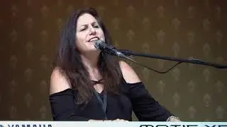 Lauren Brombert 