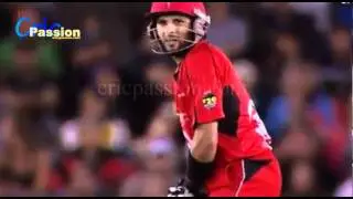 Shahid Afridi 3 Wickets For 35 And 26 Runs Of 14 Balls In KFC Big Bash