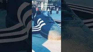 Adidas Samba 鞋型裝置現身三里屯太古里街頭｜Samba Sneakers Take Over Beijing  #beijing #adidas #beijinglife #北京生活