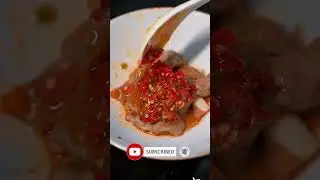 Есть сюрприз под Houttuynia Cordata | TikTok Видео | Еда острой пищи и смешные шалости | Mukbang