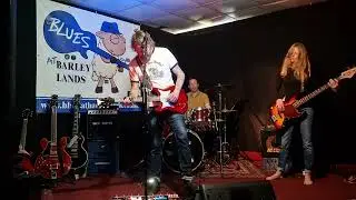Mike Ross Band   15 At Blues at Barleylands