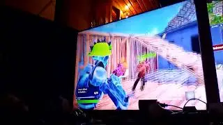 Me trying to Trick my friend In meme royale