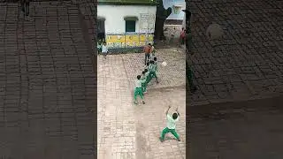 Relay race game 