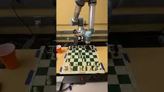 UR7e robotic arm playing the Polish Opening!