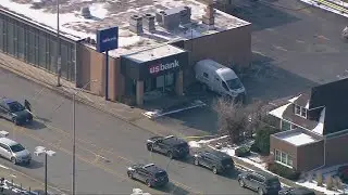Heavy FBI, police response spotted in Blue Island