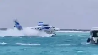 Maldivian Twin Otter Pilots & Crew Braving Bad Weather | u/kattabe