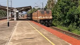 22113 Mumbai LTT - Kochuveli ( Thiruvananthapuram North ) Superfast Express 