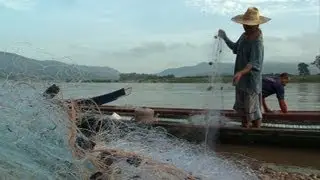 Dams threaten way of life for Mekong fishermen