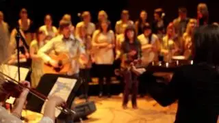 SRO:n Musalinja feat. Outi & Lee - Tunnen nuo j&auml;ljet + En pelk&auml;&auml; LIVE