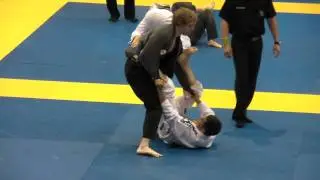 Global Jiu jitsu - GF Team - Andrew Kuiland Pan 2011 1st fight (1).MP4