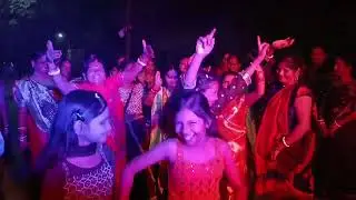 Dakho yaha par kya ho gaya 
